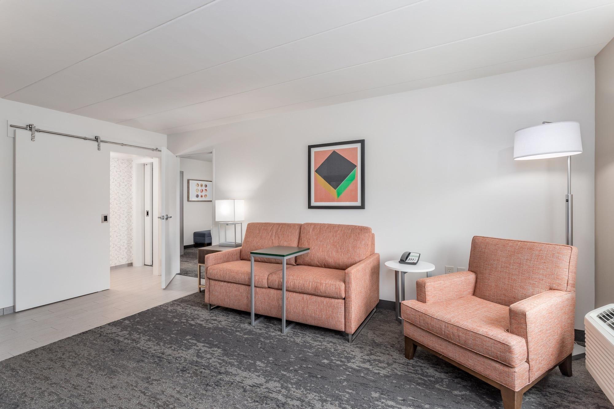 Holiday Inn - Columbus By Ihg Exterior photo