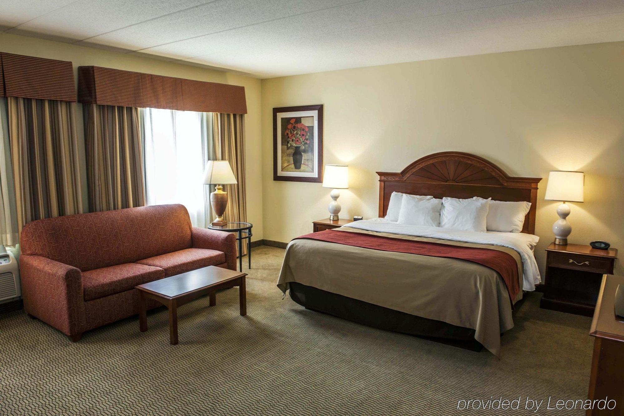 Holiday Inn - Columbus By Ihg Exterior photo