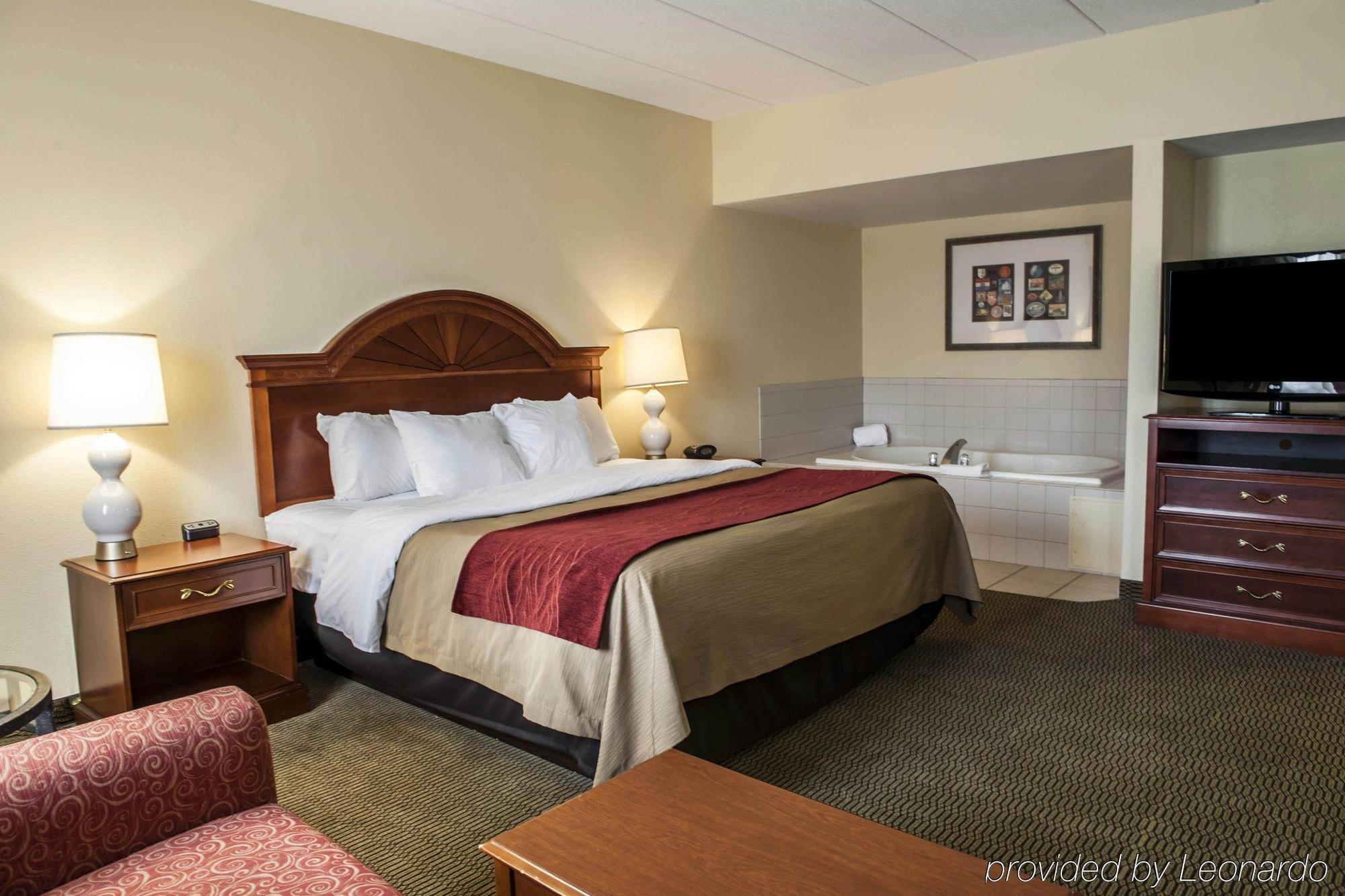 Holiday Inn - Columbus By Ihg Exterior photo