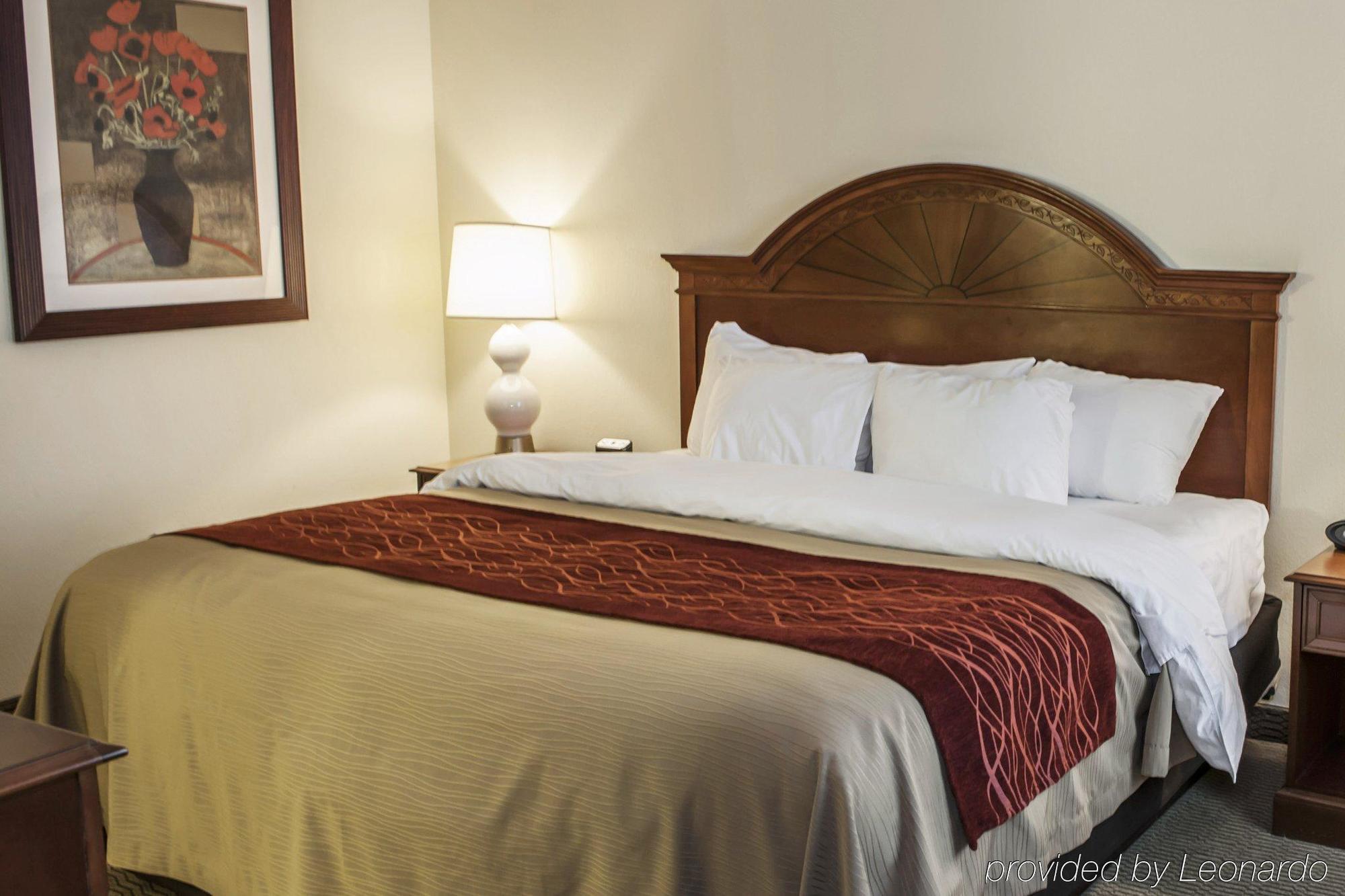 Holiday Inn - Columbus By Ihg Exterior photo