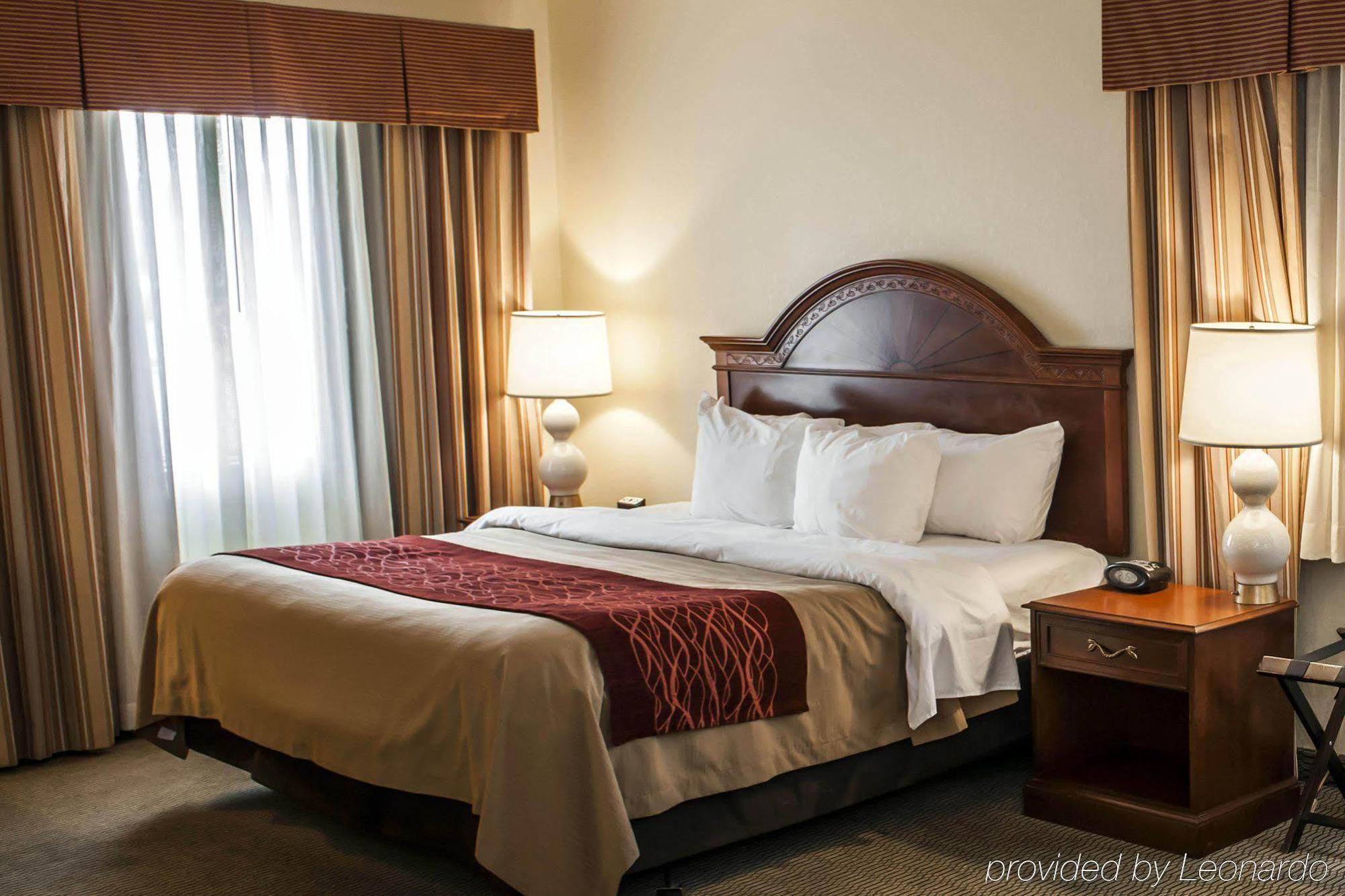Holiday Inn - Columbus By Ihg Exterior photo