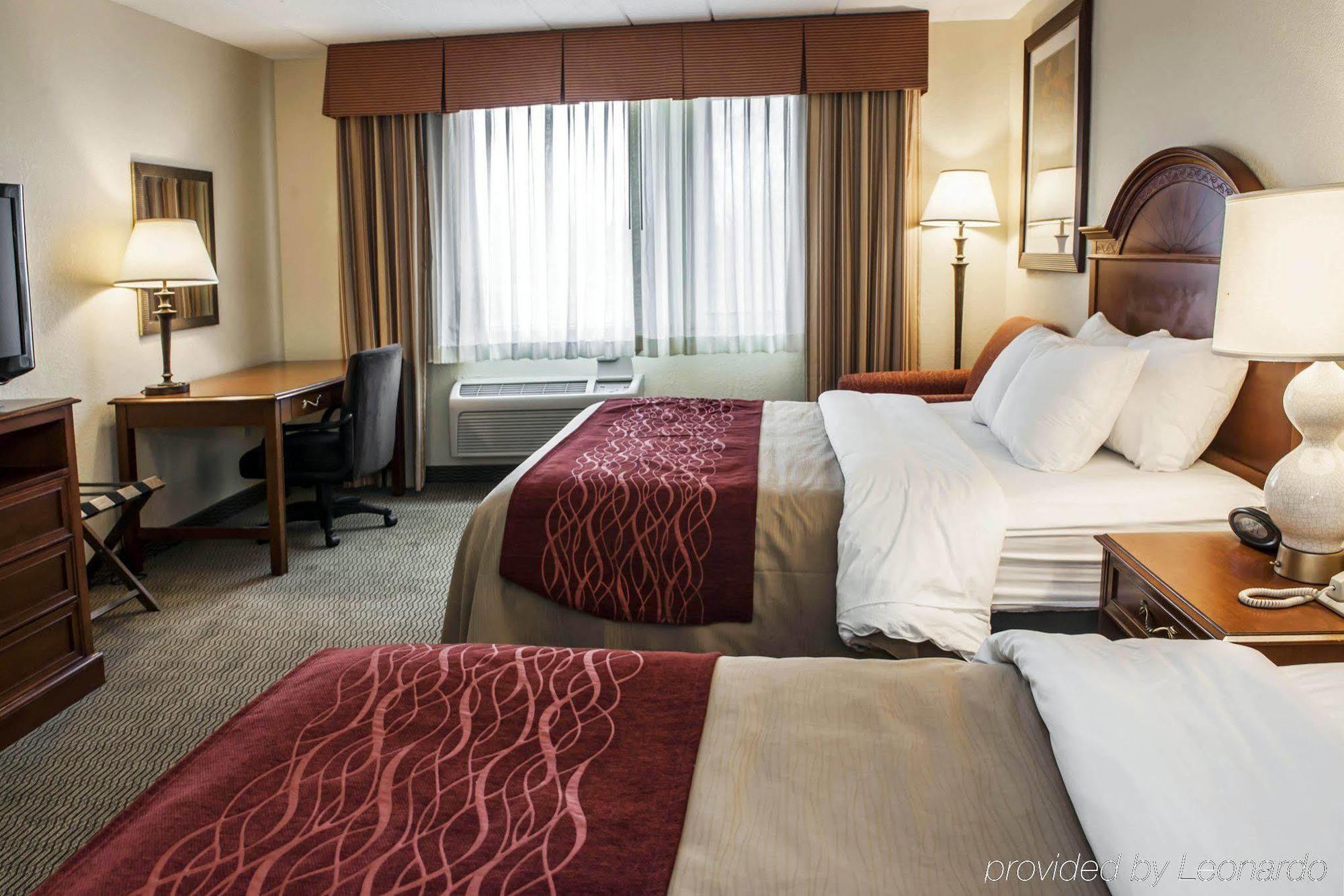 Holiday Inn - Columbus By Ihg Exterior photo