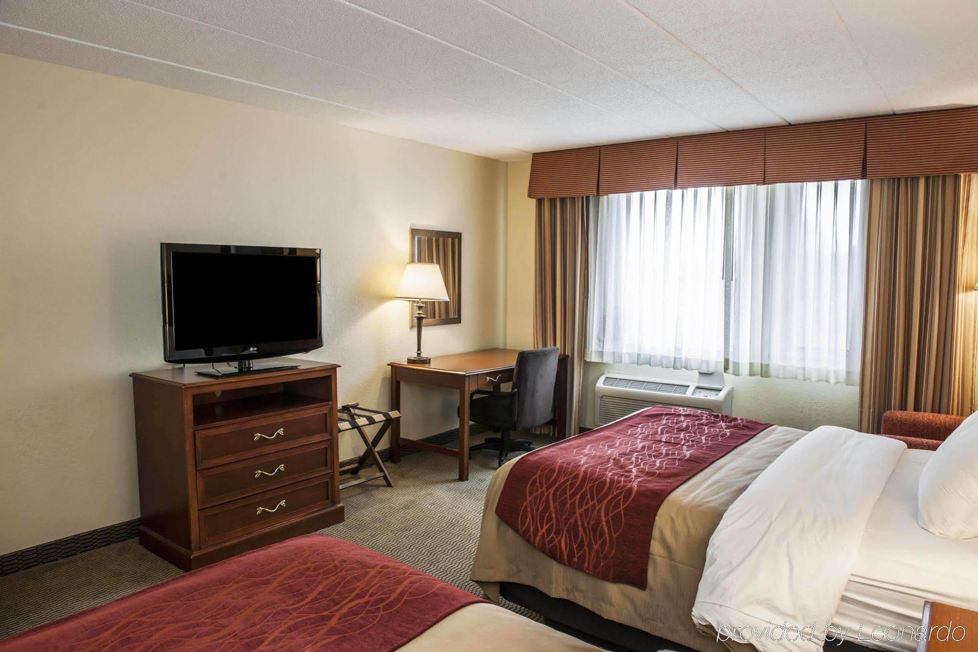 Holiday Inn - Columbus By Ihg Exterior photo